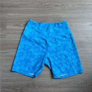 La Hearts Blue Floral Active Shorts